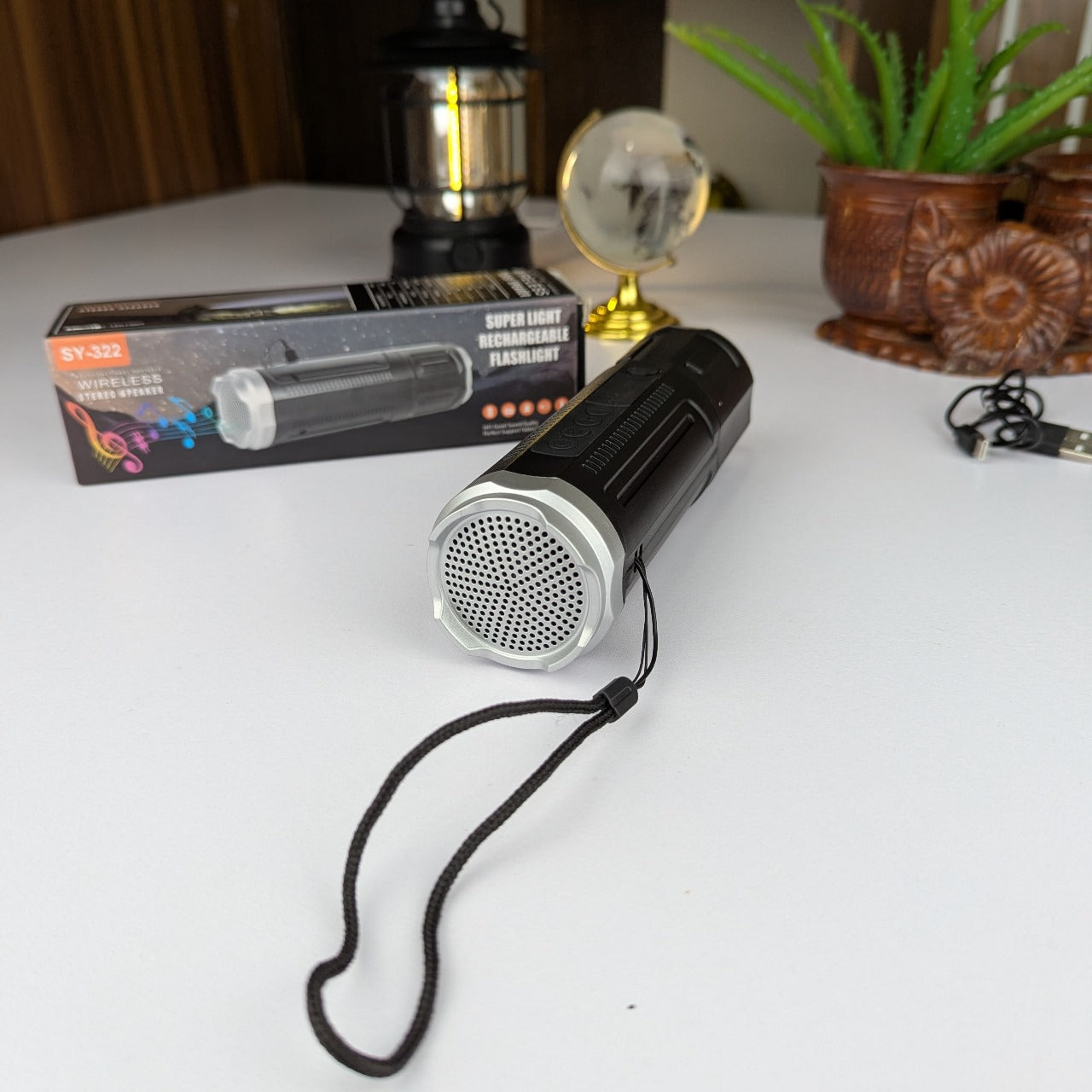 Portable Bluetooth Speaker With Zoomable Flashlight - 4 Dimming Modes FM Radio Long Lasting Life